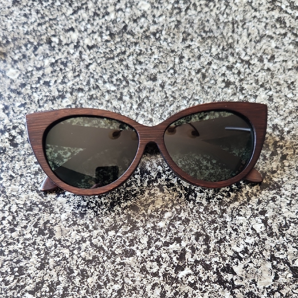 Brown Classic Cat Eye Sunglasses with Dark Tinted Lenses From CAT Lady BOX - Picture 2 of 4